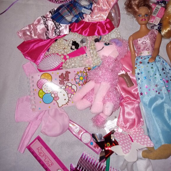 Ultimate Girls’ Toy Bundle: Dolls, Princess Toys, Jewelry, Plush & More! - Picture 3 of 6